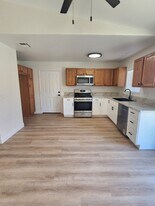 6331 Hermosa Ave in Yucca Valley, CA - Building Photo