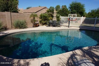 4940 E Runaway Bay Dr in Chandler, AZ - Building Photo - Building Photo