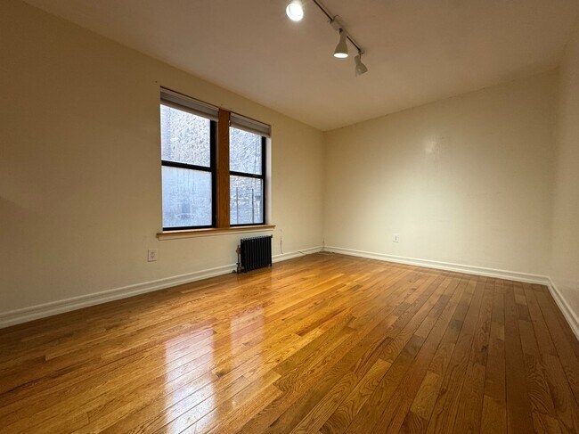 79 Haven Ave in New York, NY - Building Photo - Building Photo