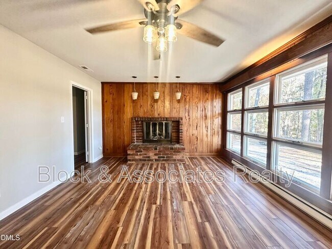 405 N Main St in Rolesville, NC - Building Photo - Building Photo