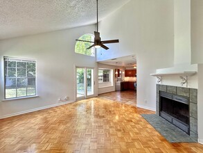 806 Minturn Ln in Austin, TX - Building Photo - Building Photo