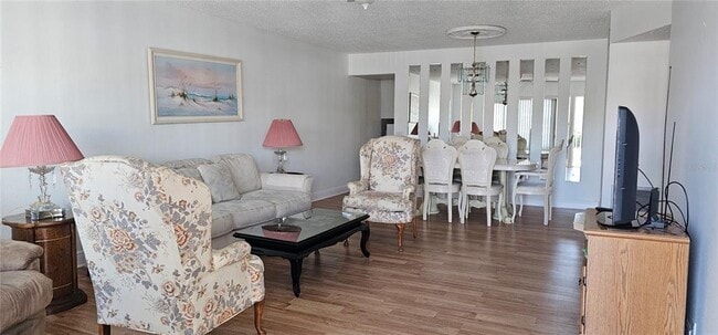 2450 Canadian Way in Clearwater, FL - Building Photo - Building Photo