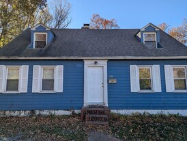 4081 Clifton Ave in Cincinnati, OH - Building Photo