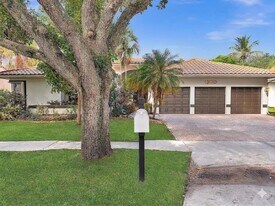 3420 Washington Ln in Hollywood, FL - Building Photo