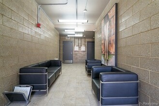 204 S Troy St in Royal Oak, MI - Building Photo - Building Photo