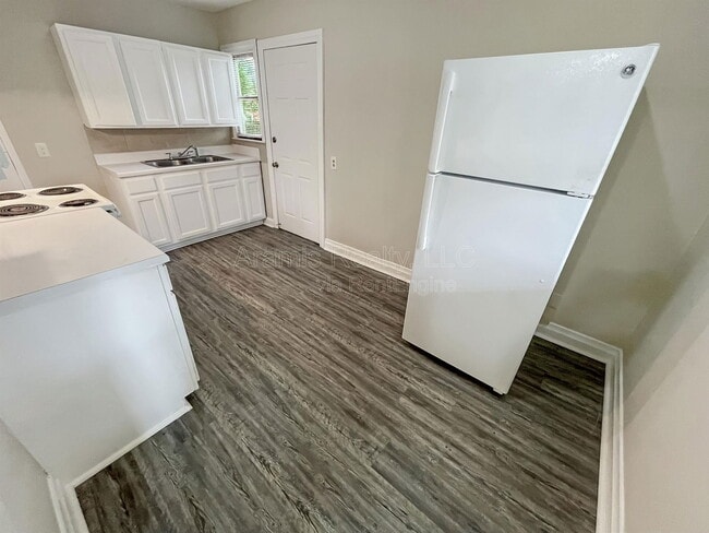 195 Hedges St SE in Marietta, GA - Building Photo - Building Photo