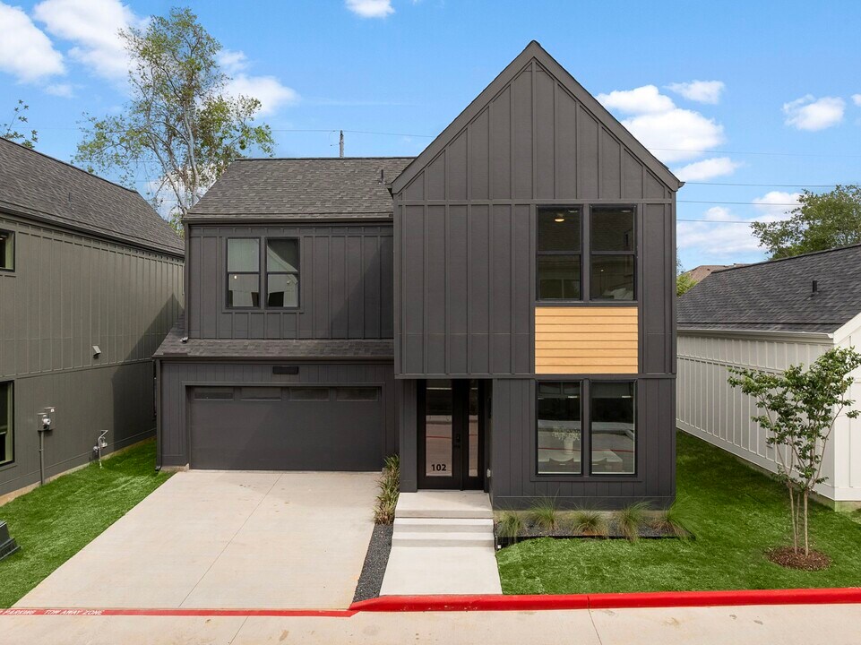 1941 Sawdust Rd in The Woodlands, TX - Foto de edificio