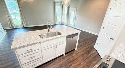 8103 Stonelake Cir Ave E in Baton Rouge, LA - Building Photo - Building Photo