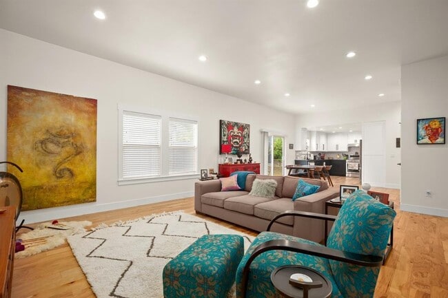 806 Philco Dr in Austin, TX - Building Photo - Building Photo