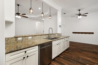 617 S Excalibur St in Edinburg, TX - Building Photo - Building Photo