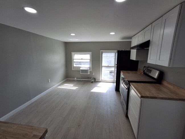 511 Main St, Unit 3