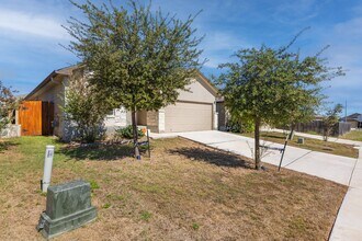 13026 Maestro Spark in San Antonio, TX - Building Photo - Building Photo