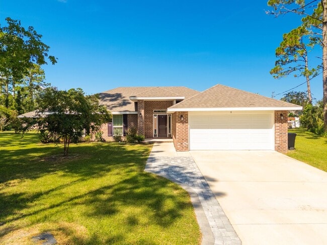 8 Upton Ct in Palm Coast, FL - Building Photo - Building Photo