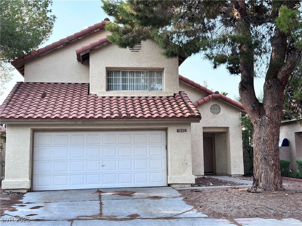 9640 Swan Bay Dr in Las Vegas, NV - Building Photo