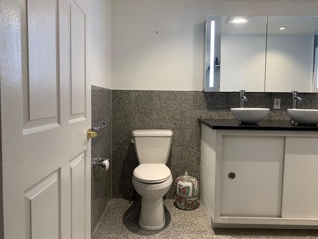 70 Johnes St in Newburgh, NY - Building Photo - Building Photo