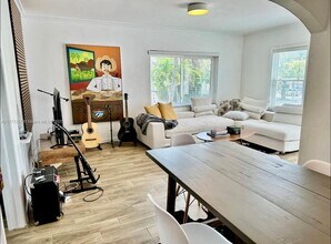 3523 SW 16th St in Miami, FL - Building Photo - Building Photo