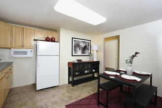 Hyde Park Apartments in Essex, MD - Building Photo - Building Photo