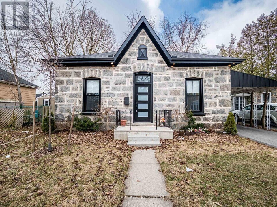 12 York Pl in Cambridge, ON - Building Photo