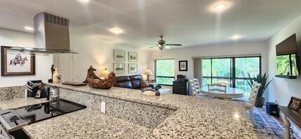 13334 Polo Club Rd, Unit 337 in Wellington, FL - Building Photo - Building Photo
