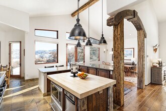 1960 Juniper Hill Rd in Aspen, CO - Building Photo - Building Photo