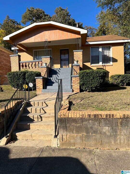 22 17th Ave S in Birmingham, AL - Building Photo