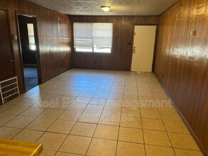 210 E Chappell St in Griffin, GA - Building Photo - Building Photo