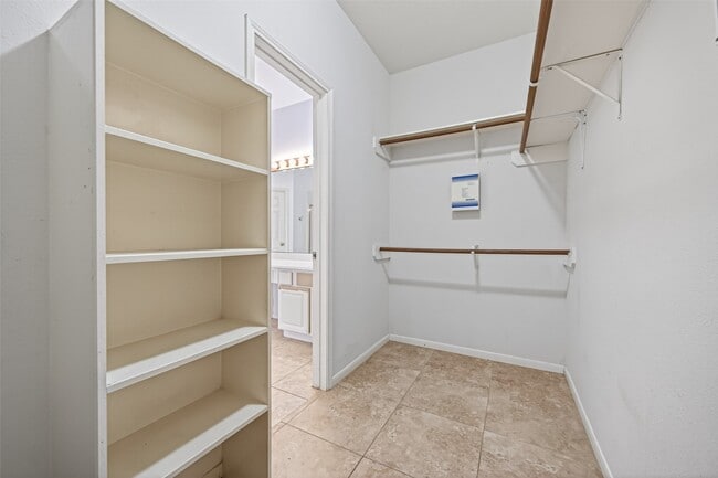 12727 Magnolia Leaf St