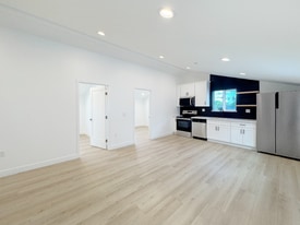 4461 Farquhar Ave in Los Alamitos, CA - Building Photo