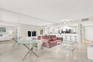 2687 N Ocean Blvd in Boca Raton, FL - Building Photo