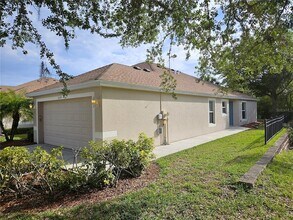 5239 Athens Way in Venice, FL - Building Photo - Building Photo