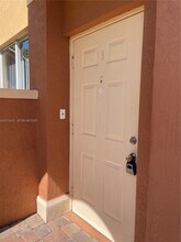 10666 SW 7th St in Pembroke Pines, FL - Building Photo - Building Photo