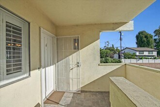 16755 Parthenia St in Los Angeles, CA - Building Photo - Building Photo
