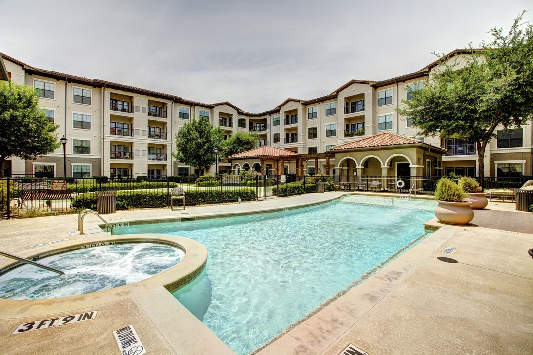 Conservatory Independent Senior Living in Plano, TX - Building Photo