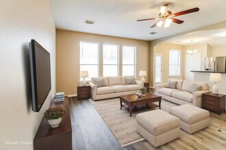 410 Cedar Lake Dr in League City, TX - Building Photo - Building Photo