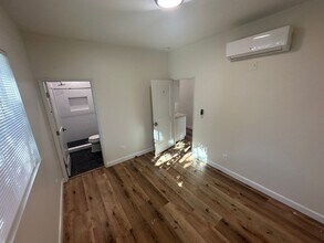 2937-2939 S Catalina St in Los Angeles, CA - Building Photo - Building Photo