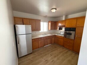 310 La Veta Dr in Albuquerque, NM - Building Photo - Building Photo