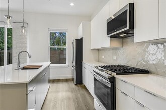 590 Old Ml Rd in Cedar Park, TX - Building Photo - Building Photo