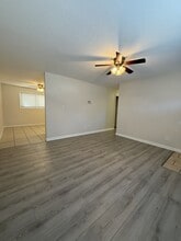 1242 Sanford Dr in Dayton, OH - Building Photo - Building Photo