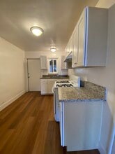 3402 Mayfair Dr S in Fresno, CA - Foto de edificio - Building Photo