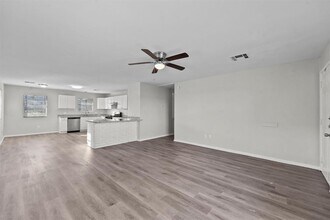 455 Longstreet Rd in New Waverly, TX - Building Photo - Building Photo