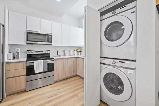 1558 NW 1st St, Unit GO ID1388871P in Miami, FL - Foto de edificio - Building Photo