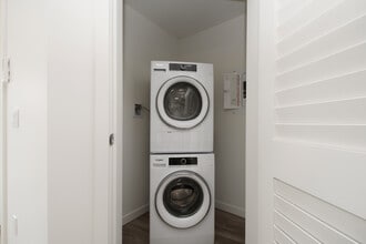 The Arc in Victoria, BC - Building Photo - Building Photo