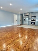 51 N 15th St in East Orange, NJ - Building Photo - Building Photo