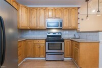 1827 Master St photo'