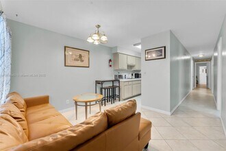 820 SW 12th Ct in Fort Lauderdale, FL - Building Photo - Building Photo