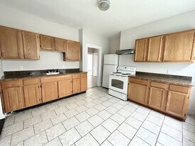 7 Hesston Terrace in Boston, MA - Building Photo