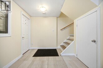 30 Ordway Rd in Toronto, ON - Building Photo - Building Photo