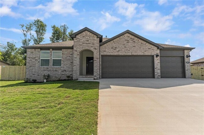 981 PEBBLE Dr in Prairie Grove, AR - Building Photo - Building Photo