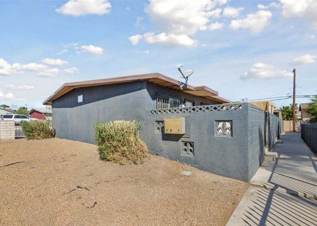 1901 Stewart Ave, Unit B in Las Vegas, NV - Building Photo - Building Photo