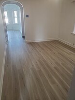 5443 W 64th St, Unit 1st Floor in Chicago, IL - Building Photo